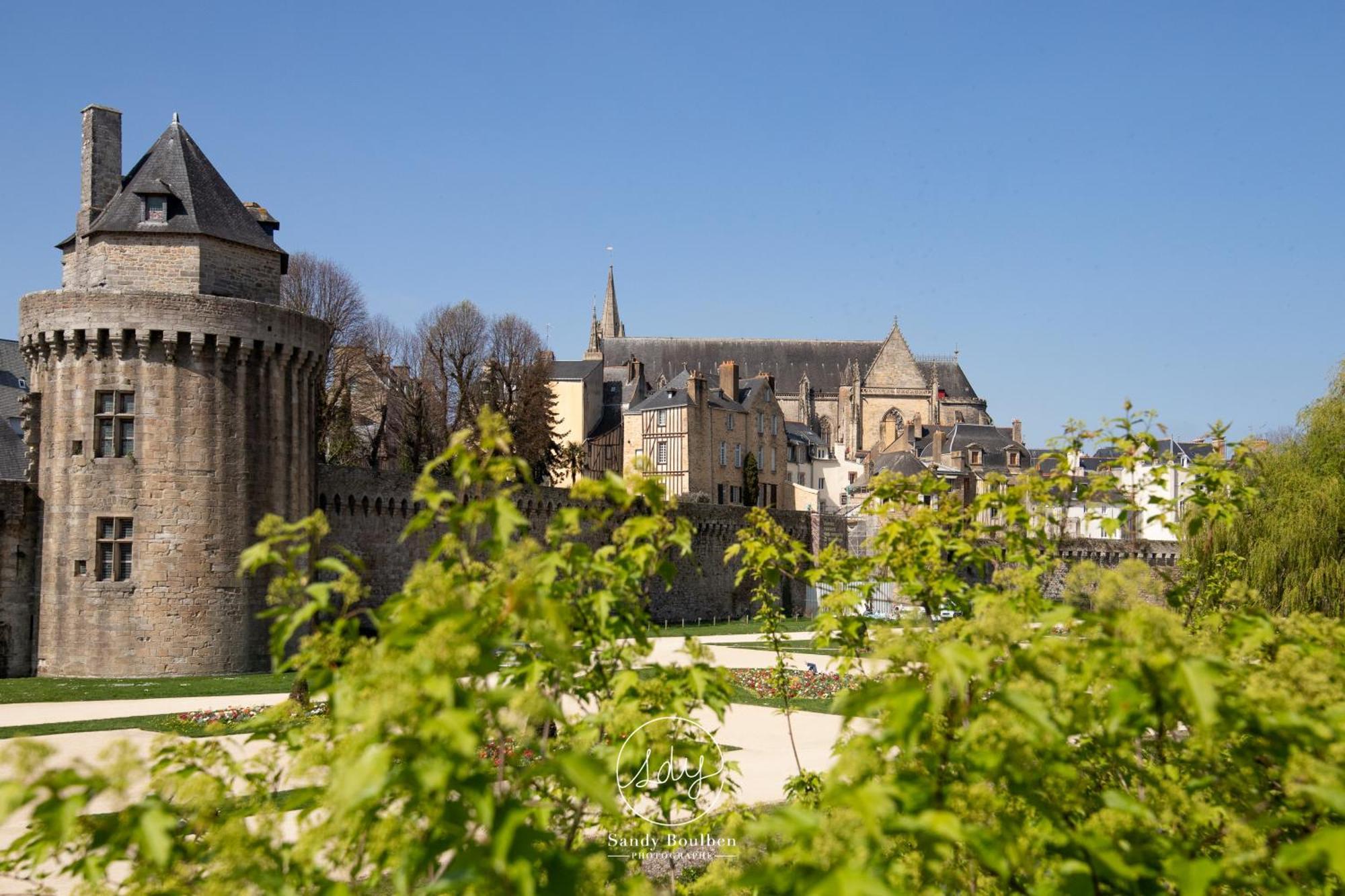 Des Halles - - Port - Wifi * Vannes